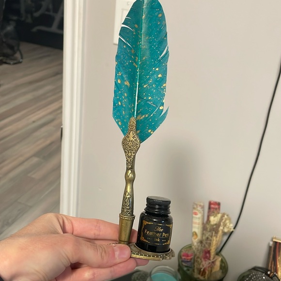 Caligraphy pen with ink and stand - Picture 1 of 2